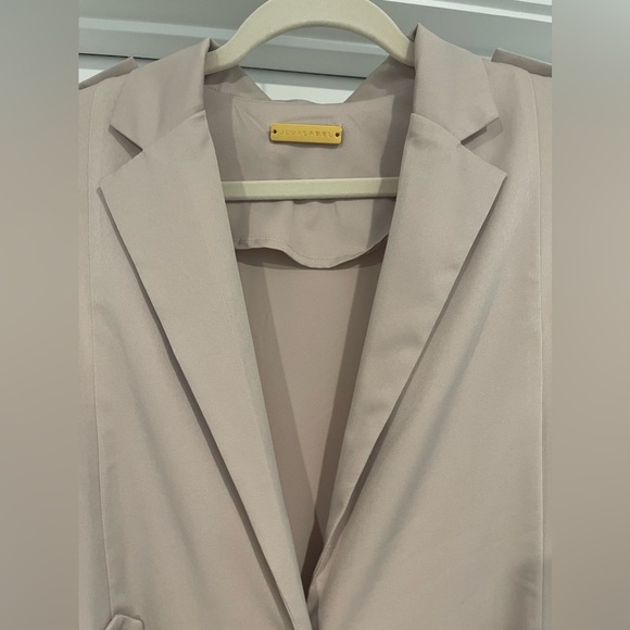 Tan Long Vest - Picture 5 of 7